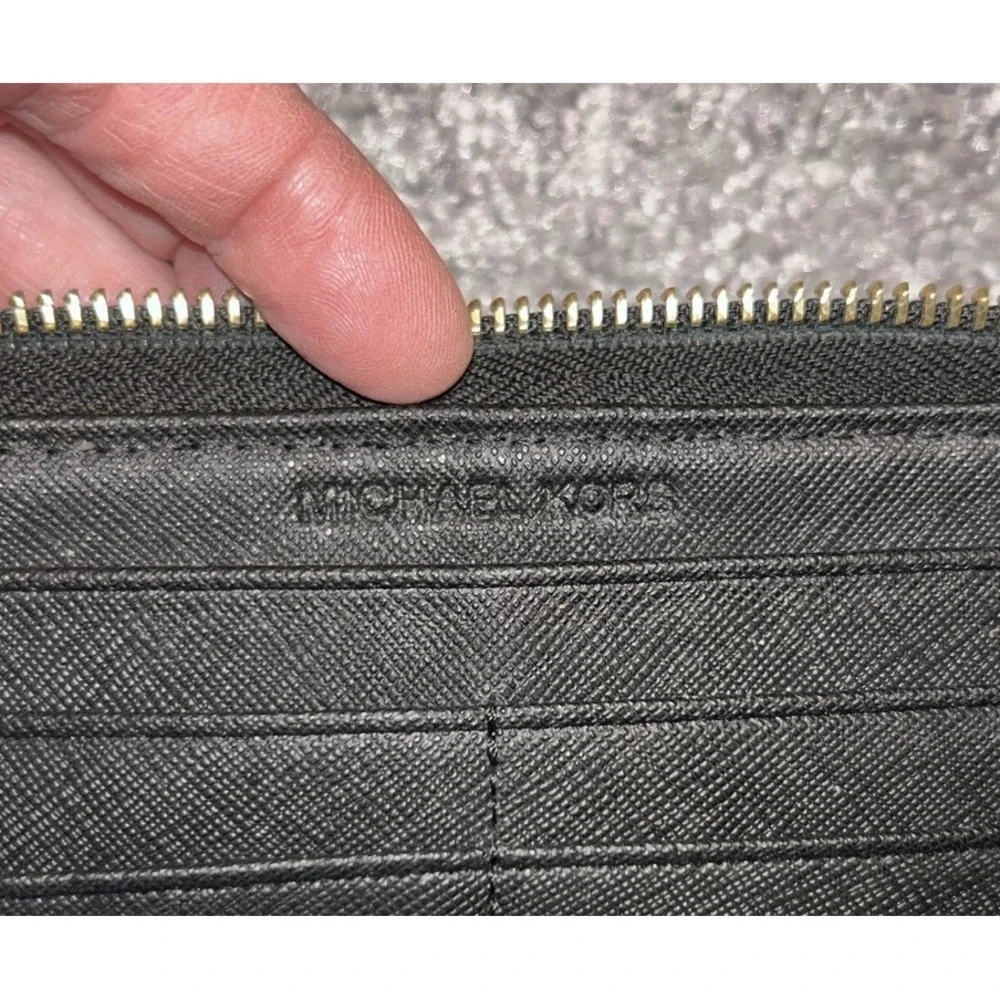 Michael Kors Wallet‎ Croc Embossed Black Zip-around Gold Zipper